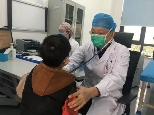 線上便捷問診，線下安心看牙 口腔診療服務的雙重保障